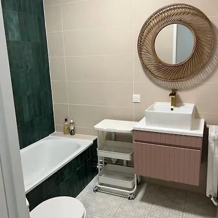 Luxe Chic Aux Buttes-aux-cailles A 5min Du Metro, Parking Prive Disponible Paryż