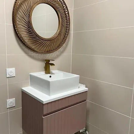 Luxe Chic Aux Buttes-aux-cailles A 5min Du Metro, Parking Prive Disponible * Paryż